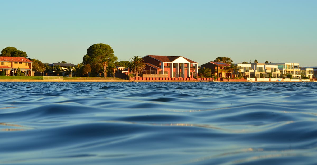 Leveraging Customer Experiences to Strengthen Electrician Market Presence